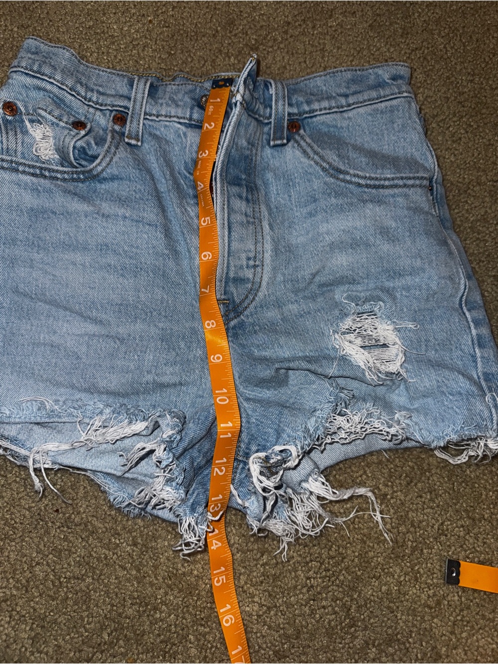 Levi’s Ribcage Shorts 25 High Rise Distressed Cutoff Denim Button Fly - Picture 6 of 6